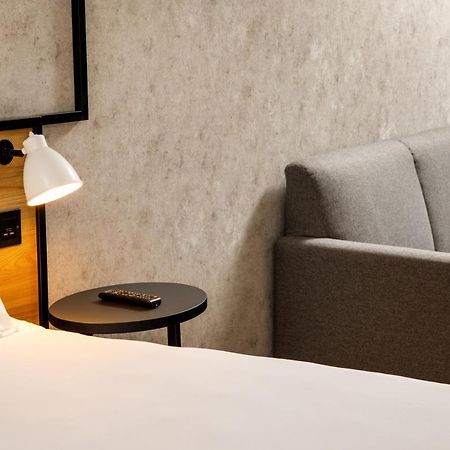Hotel Ibis London Heathrow Terminal 5 à Hillingdon Extérieur photo