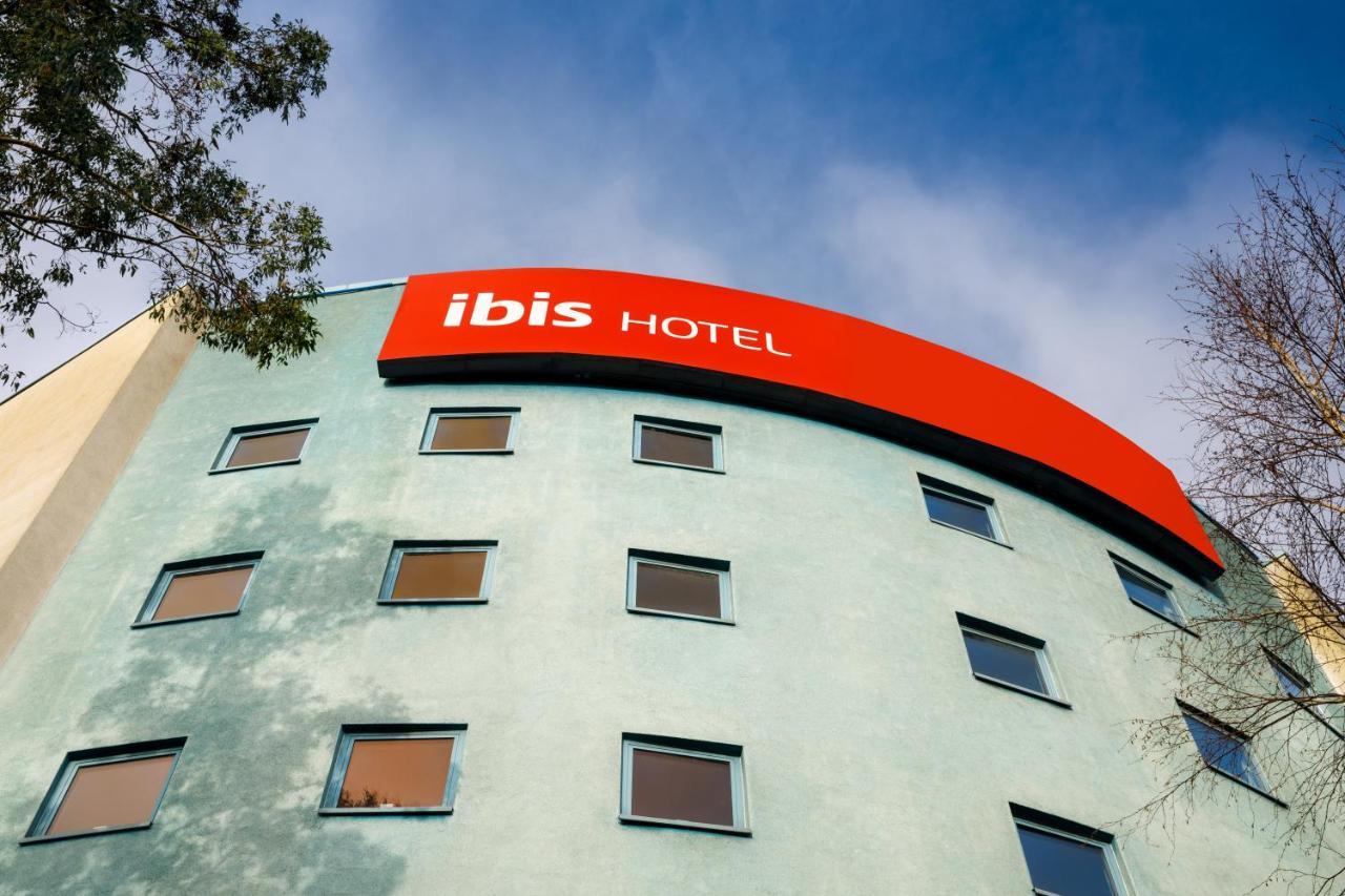 Hotel Ibis London Heathrow Terminal 5 à Hillingdon Extérieur photo